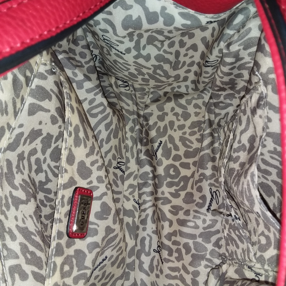 Guess handbag - Picture 3 of 5